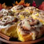slow cooker pumpkin cinnamon rolls - featured image